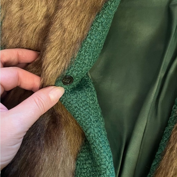 Zara Green Blazer with Wide Lapels and Textured Fabric removable fur coat - Picture 6 of 9